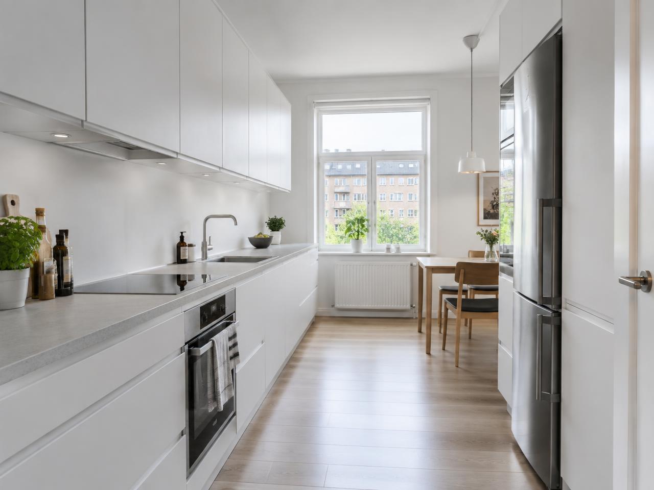 Efter: køkken før og efter nedrivning og renovering